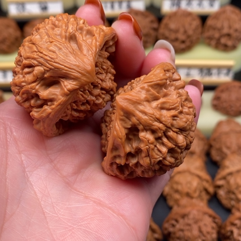 【闪购商品】文玩核桃吊坠真*蛇王