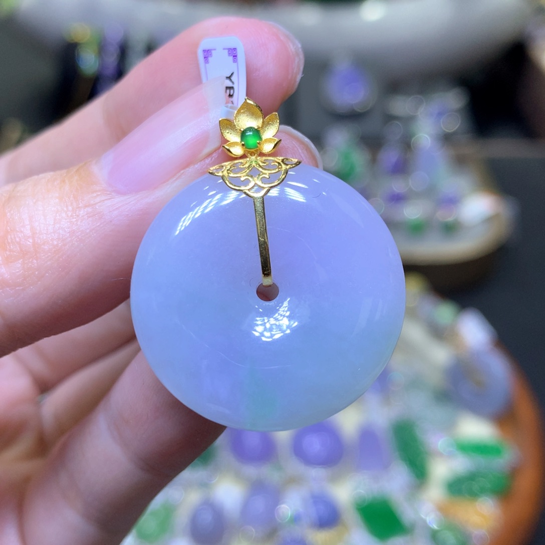 【闪购商品】翡翠颈饰18K金镶嵌翡翠吊坠项链