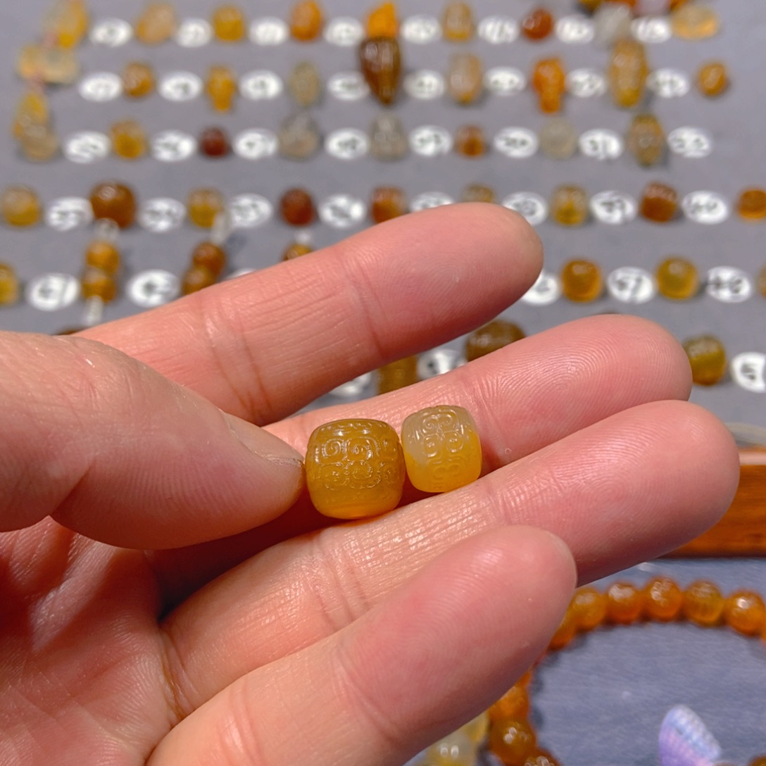 常****玛瑙/玉髓合金颈饰珠