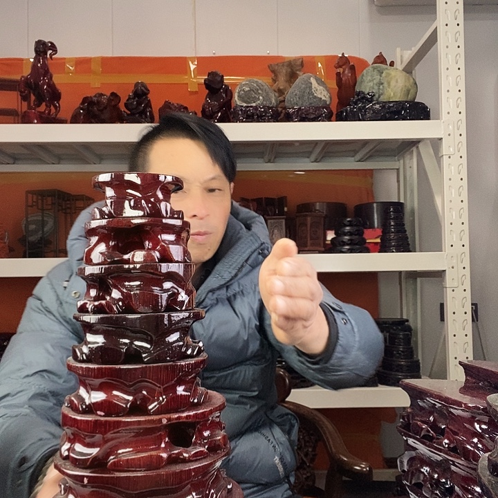 十字绣红木奇石底座马拉丝工艺品