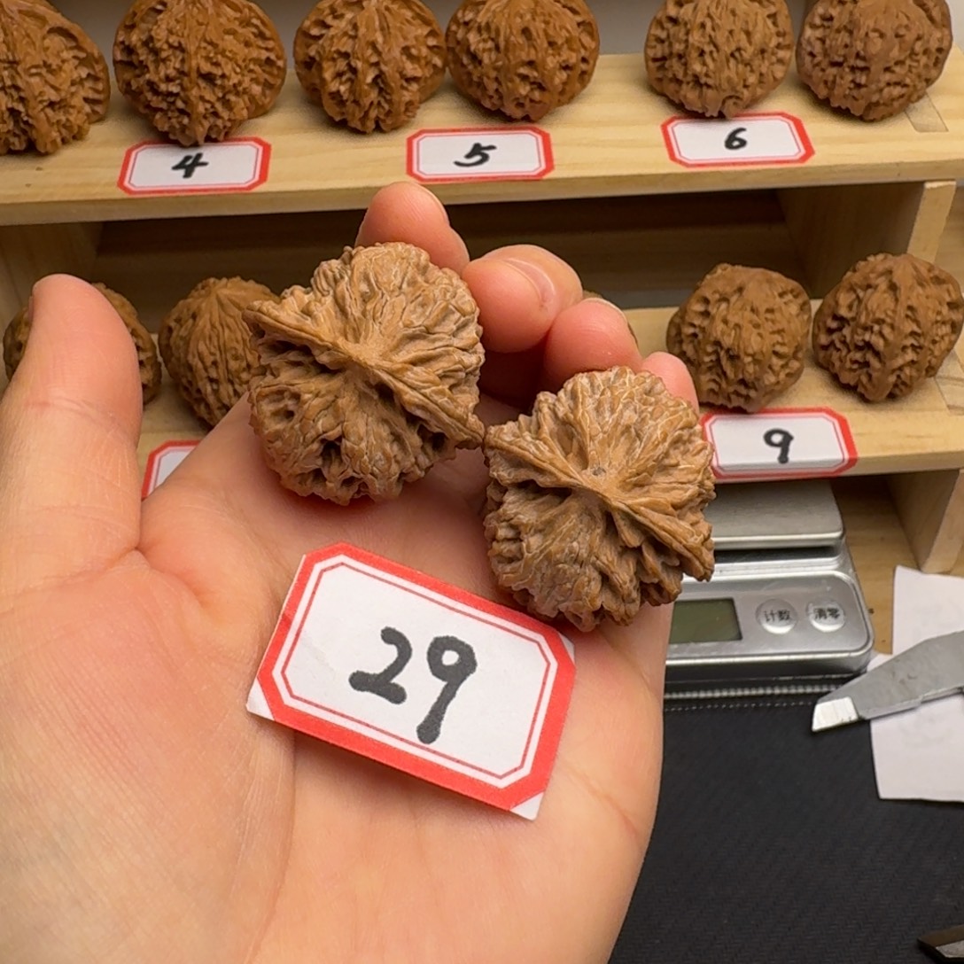 文玩核桃把件全品36尺苹果园