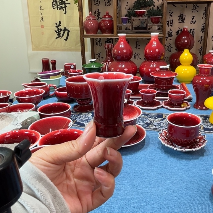 景德镇陶瓷花口闻香杯