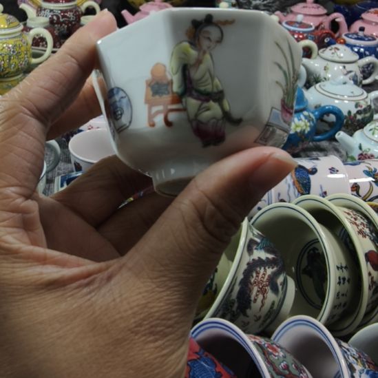 摆件瓷哈哈哈哈哈哈哈哈哈