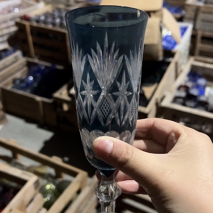 平底款水晶玻璃微瑕一个