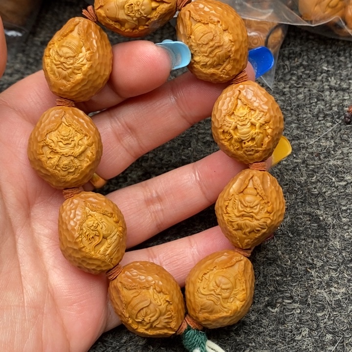 吊坠橄榄核对*面有y给哥哥反反复复给哥哥