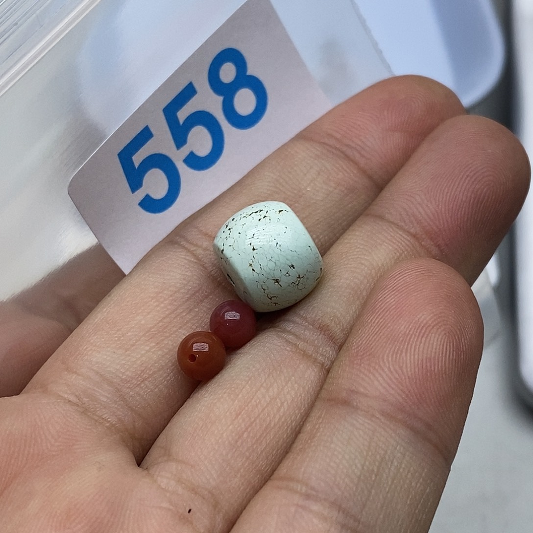 一***地南红玛瑙未镶嵌珠宝奇石