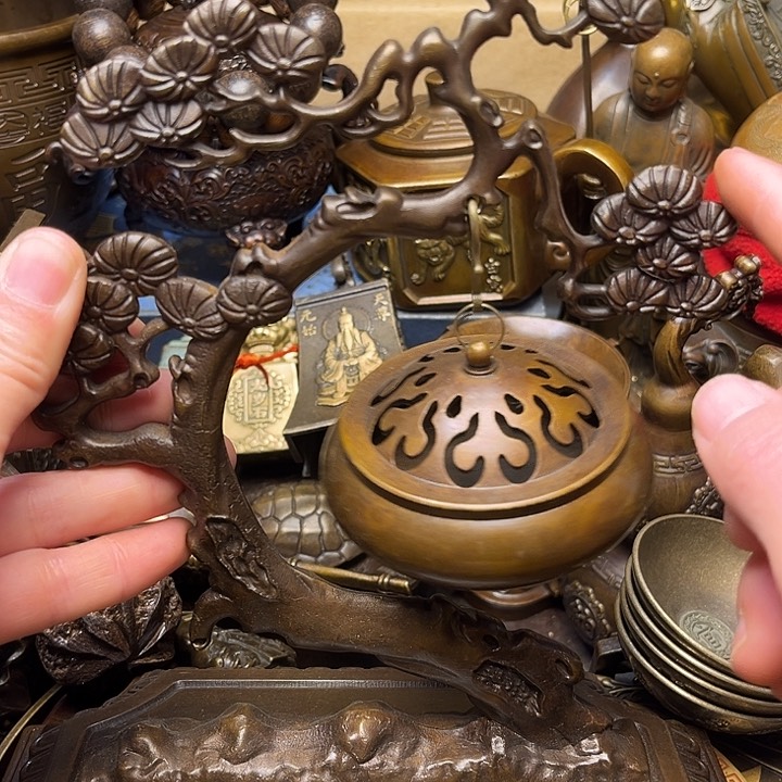 精美铜器批发档口