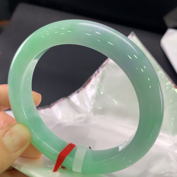 翡翠未镶嵌手镯正圈62-63