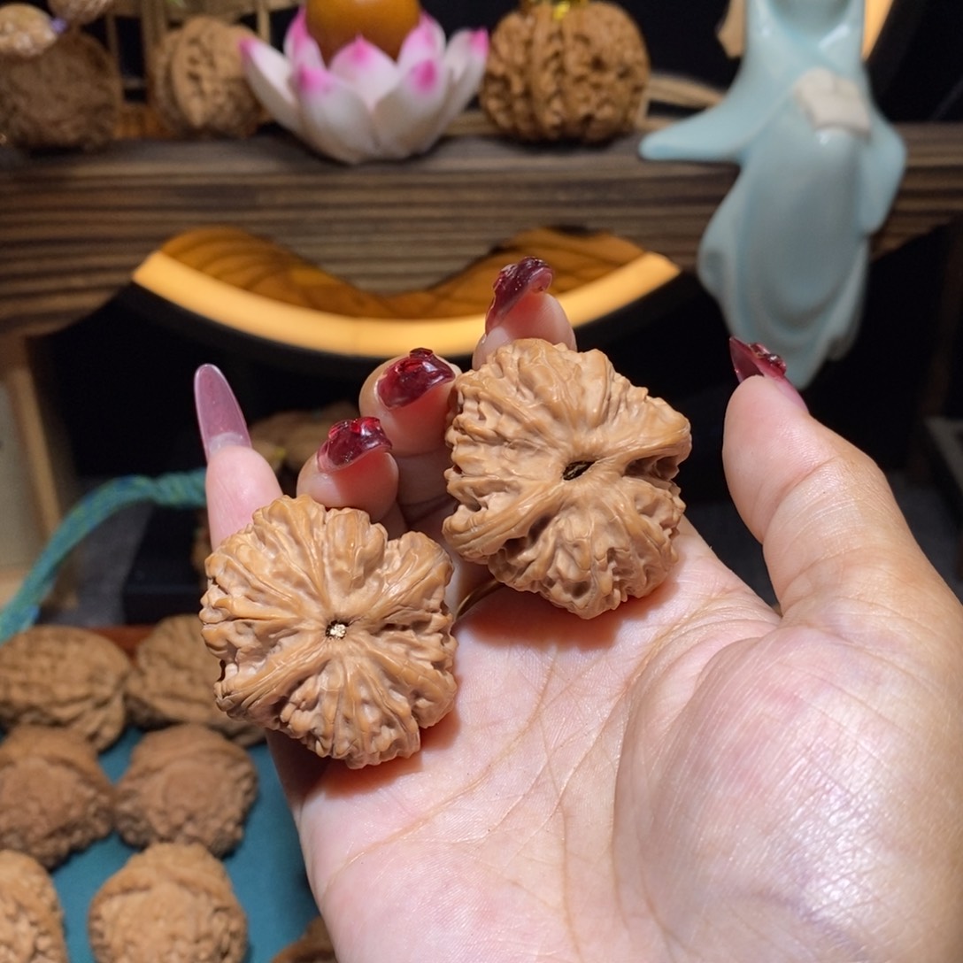 文玩核桃吊坠天眼36