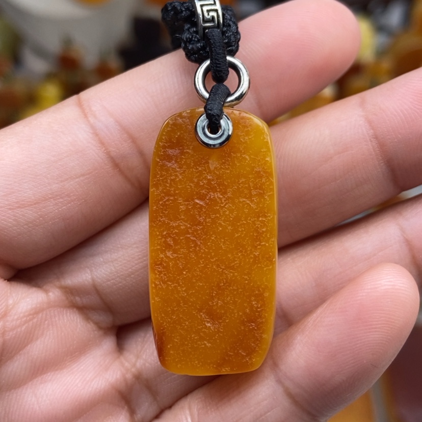 【闪购商品】琥珀颈饰未镶嵌