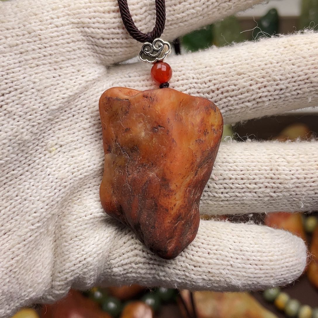 岫岩河磨玉（透闪石质玉）颈饰未镶嵌