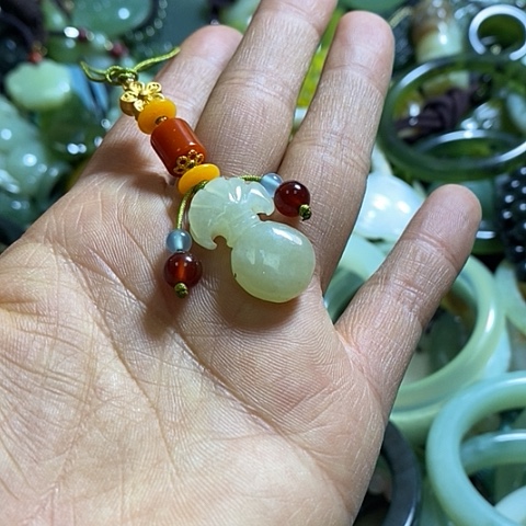 和田玉手机挂件未镶嵌