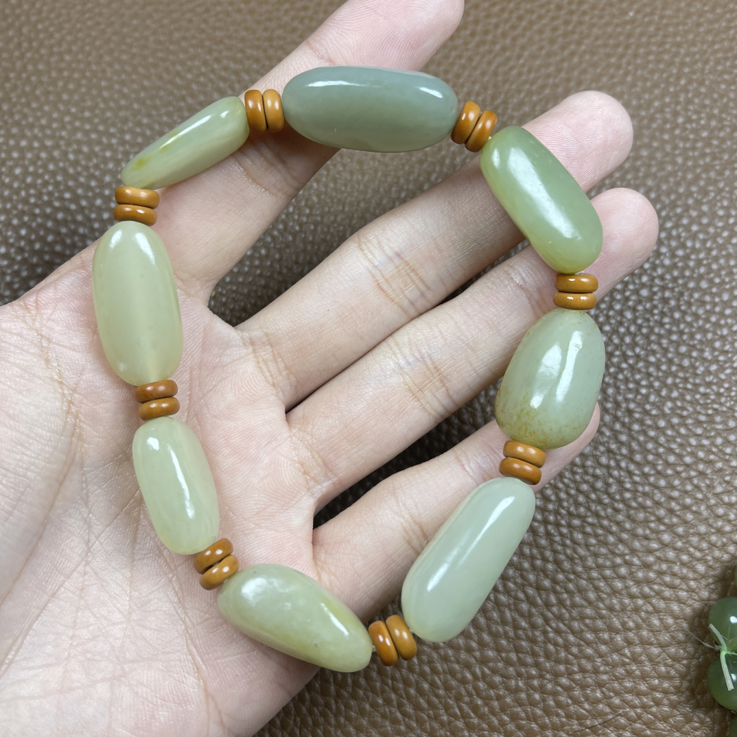 和田玉男士手串。