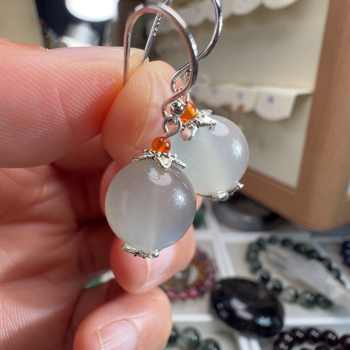 银S925镶嵌长石耳钉天然白光月光石