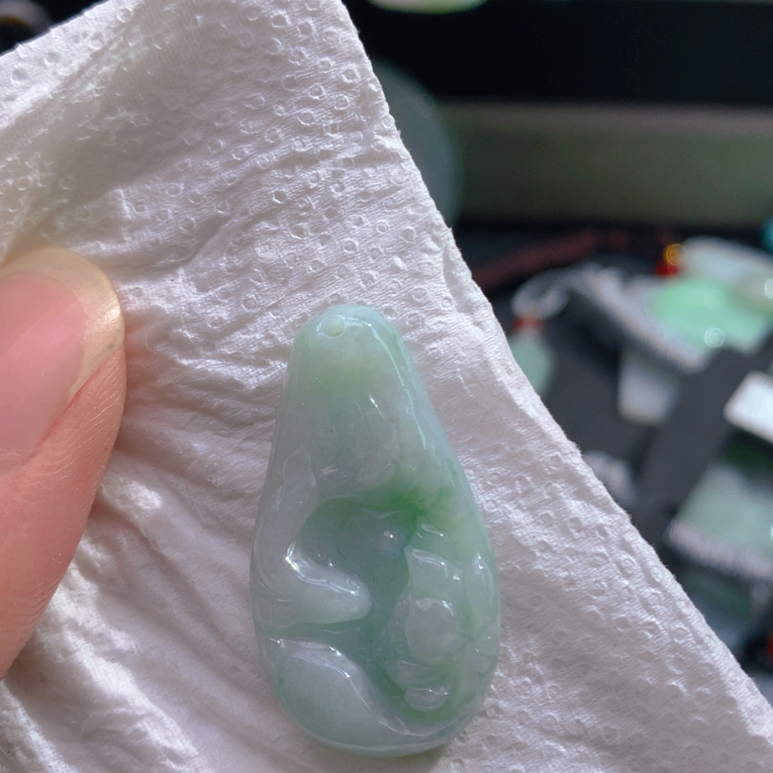 翡翠未镶嵌颈饰翡翠