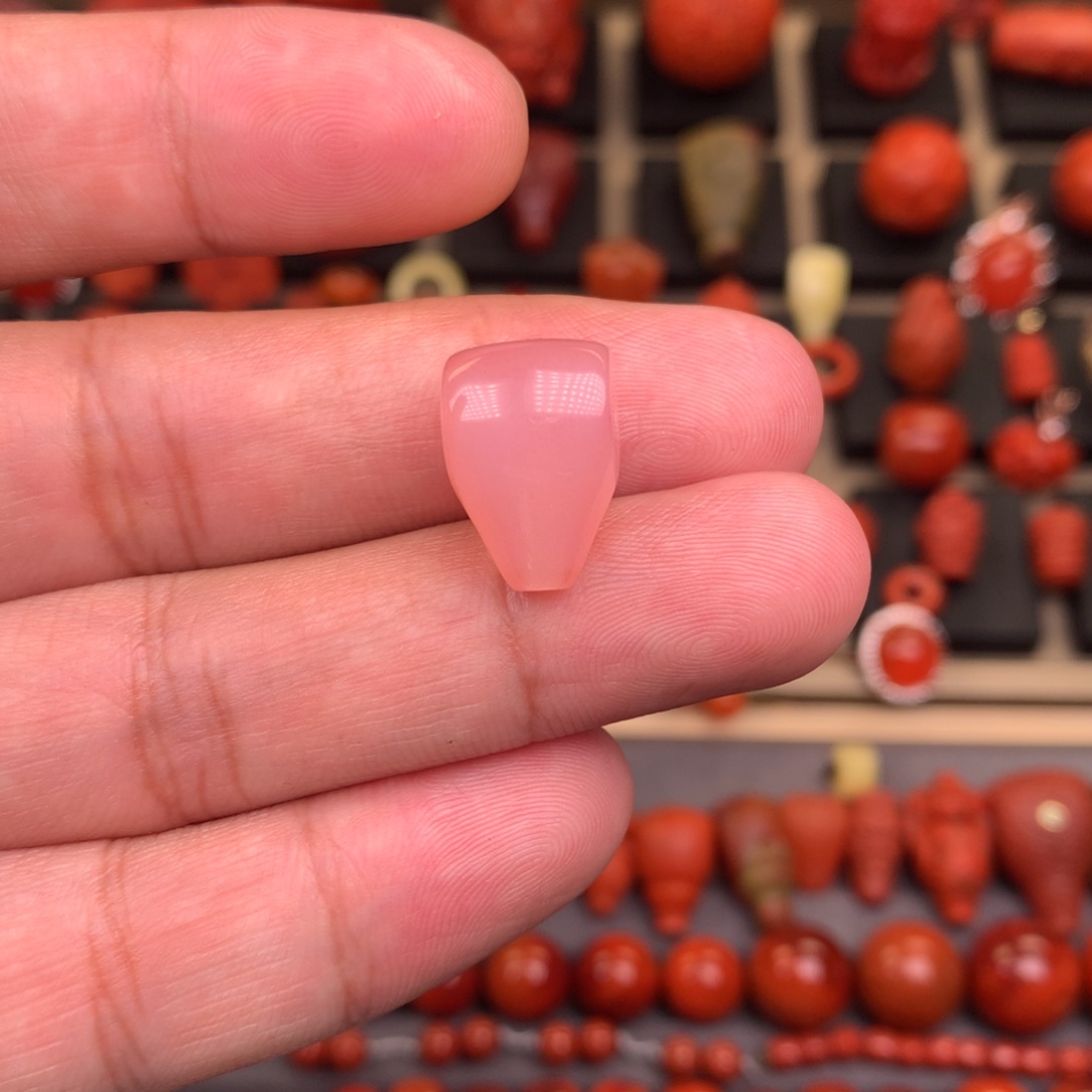 V****南红玛瑙未镶嵌粉糯三通10+