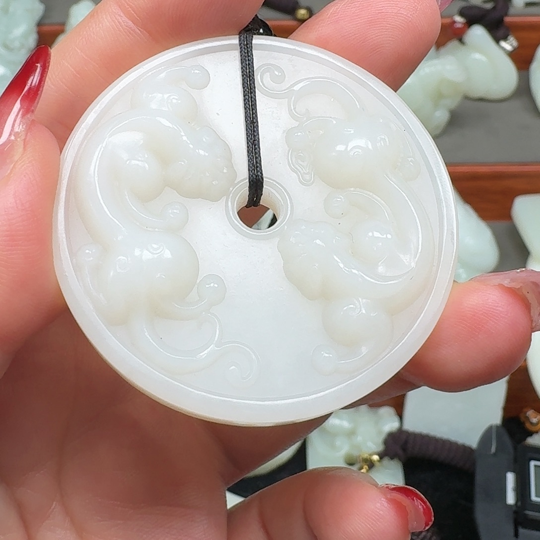 艺***泉和田玉未镶嵌挂件