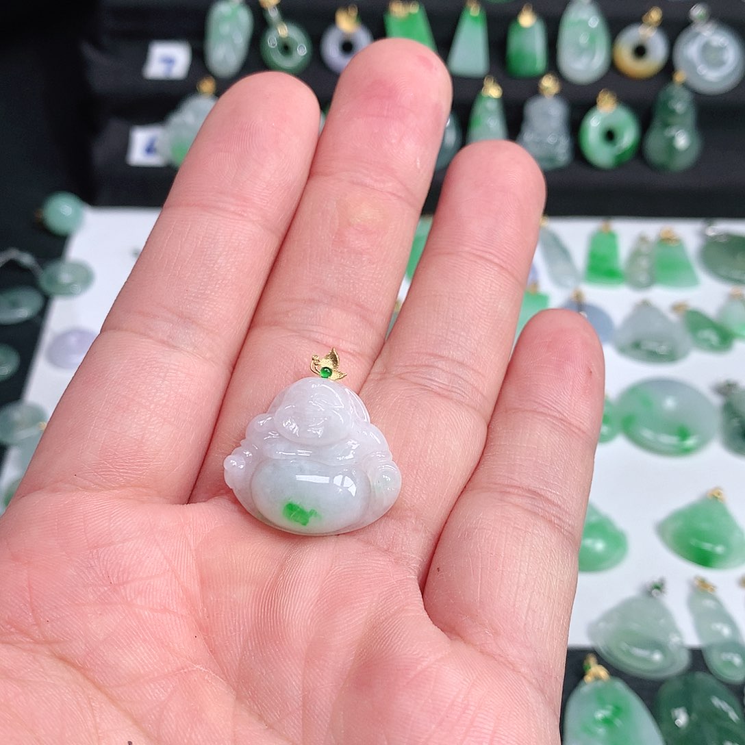 翡翠颈饰未镶嵌翡翠