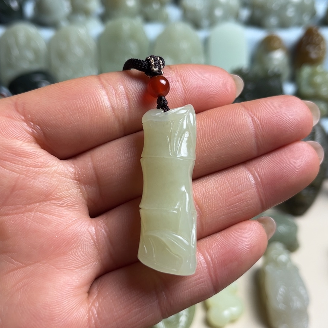 和田玉未镶嵌挂件