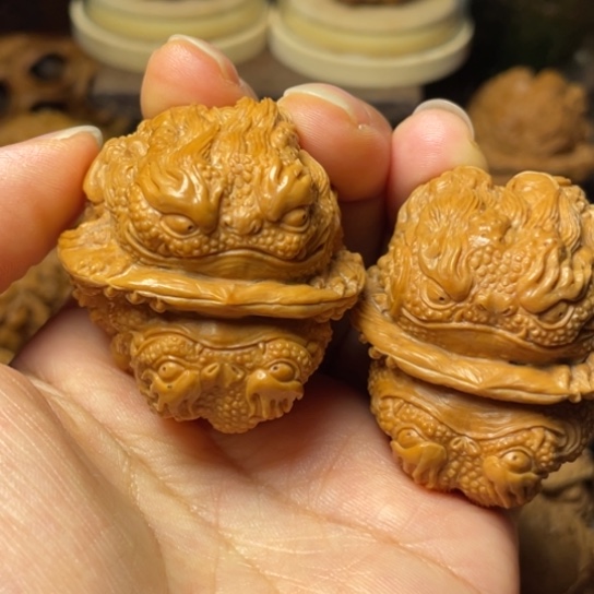 核桃手串/手链大***园龙蝉蛤蟆头核桃雕刻核桃雕刻