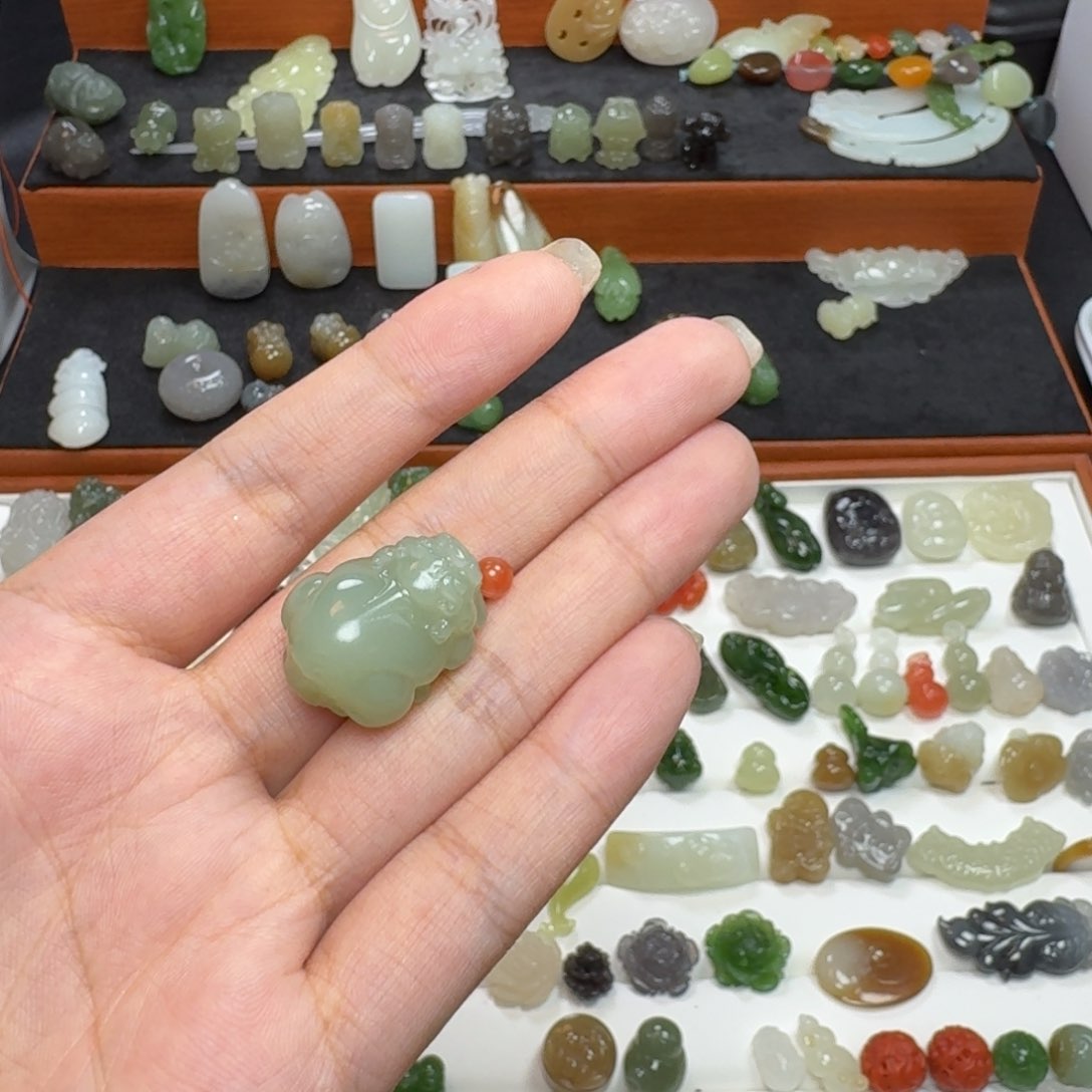 和田玉未镶嵌颈饰小*～