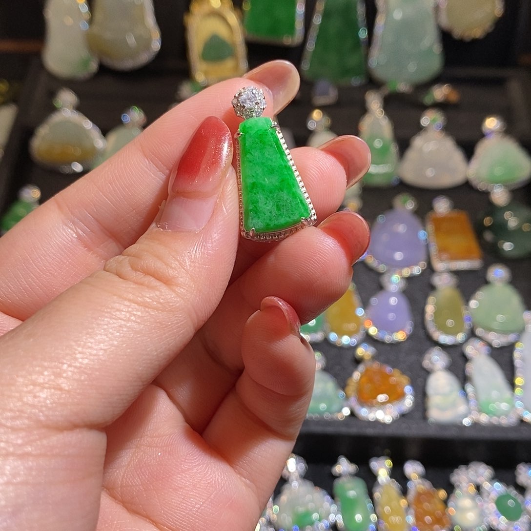 颈饰银S925镶嵌翡翠天然翡翠