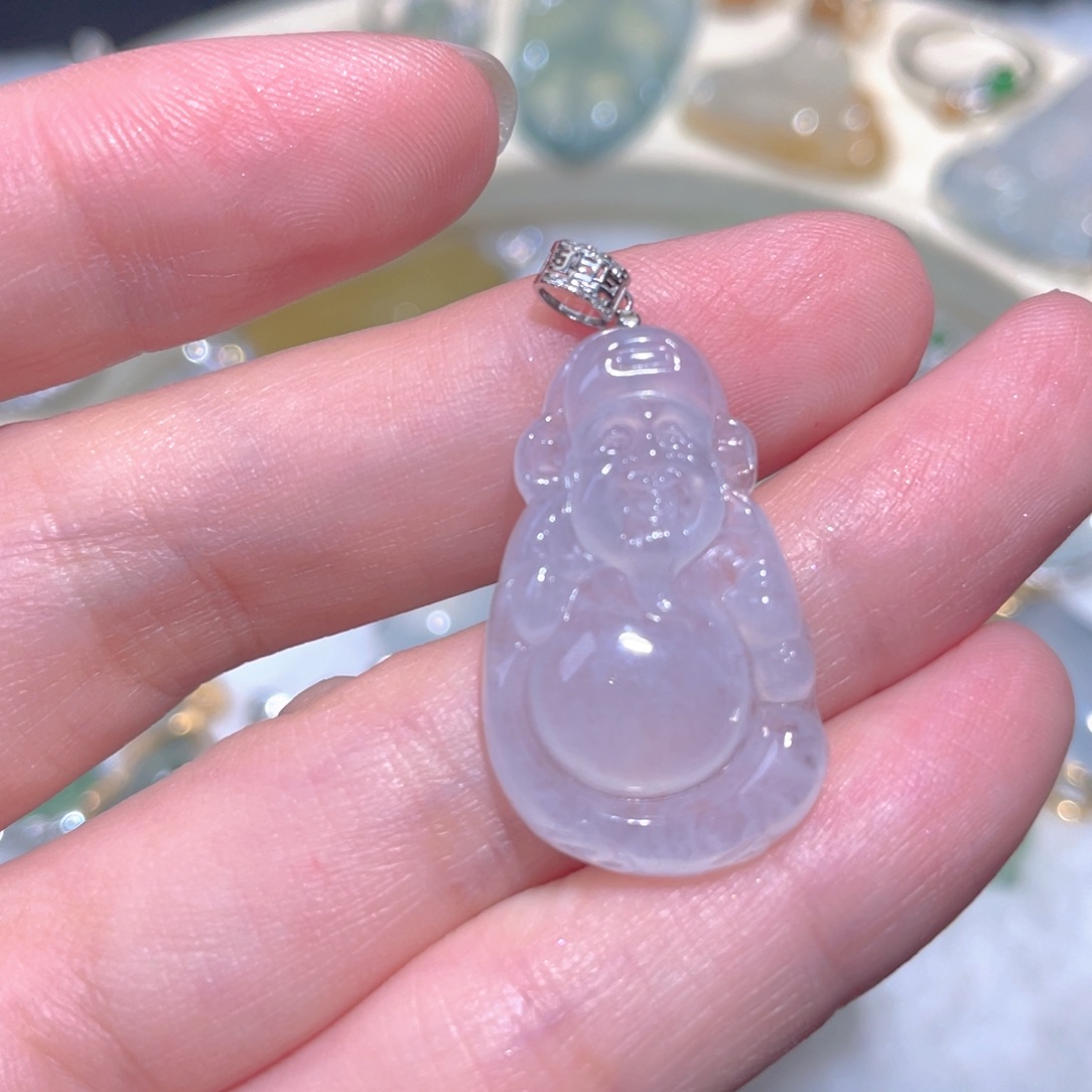 翡翠18K金镶嵌颈饰翡翠