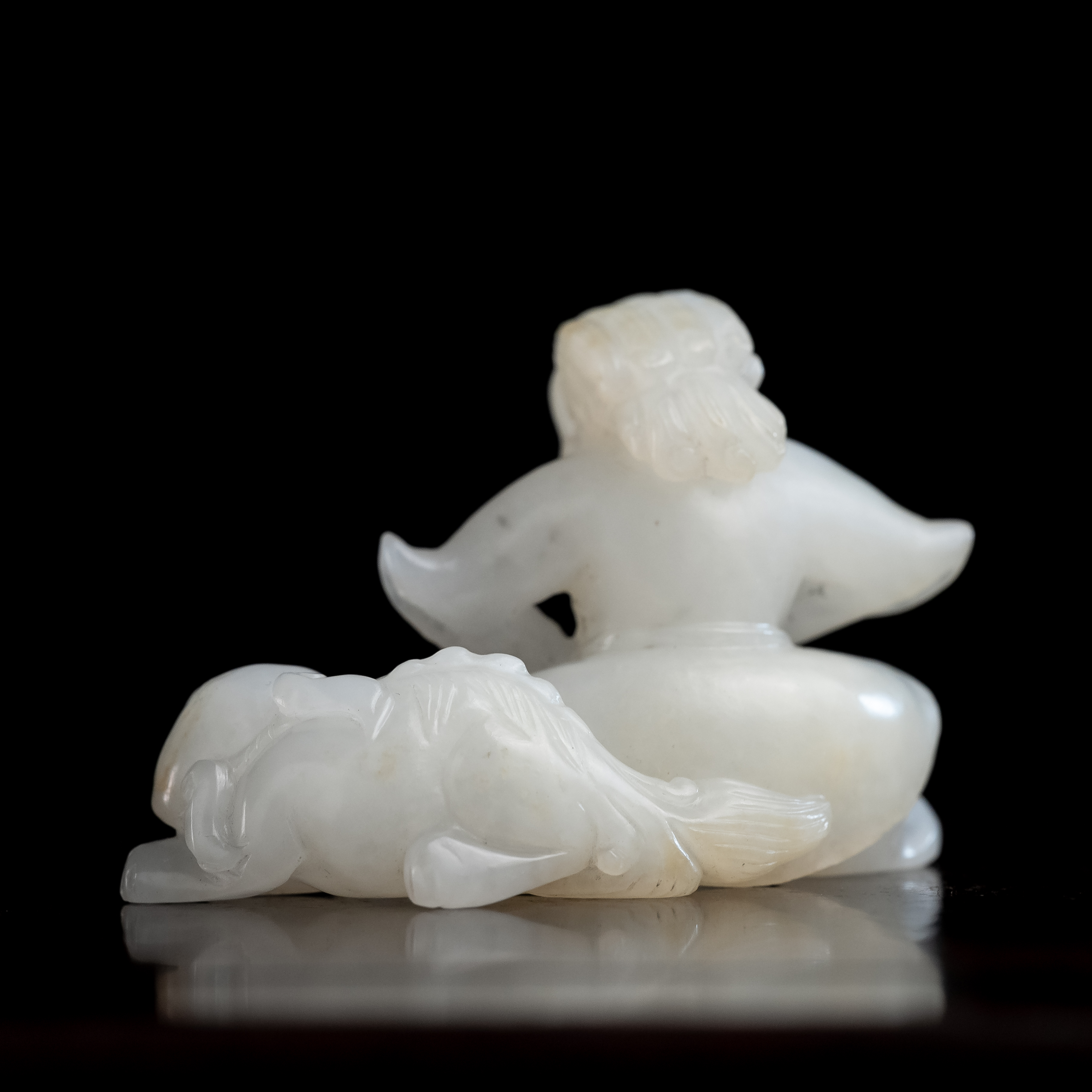 清代和田玉胡人戏狮-NX