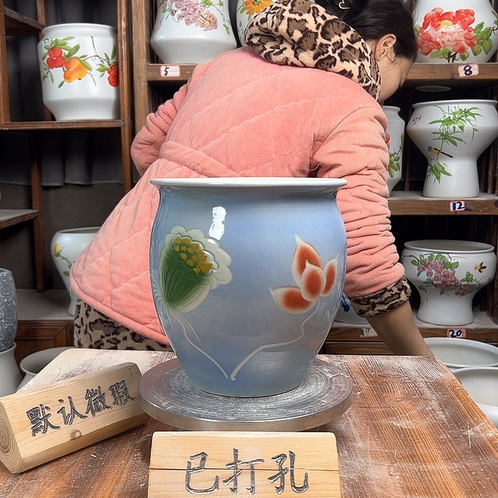 摆件圆口雕刻蓝蓝陶瓷