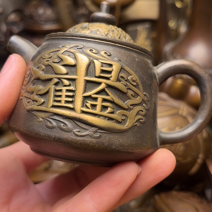 精美铜器批发档口