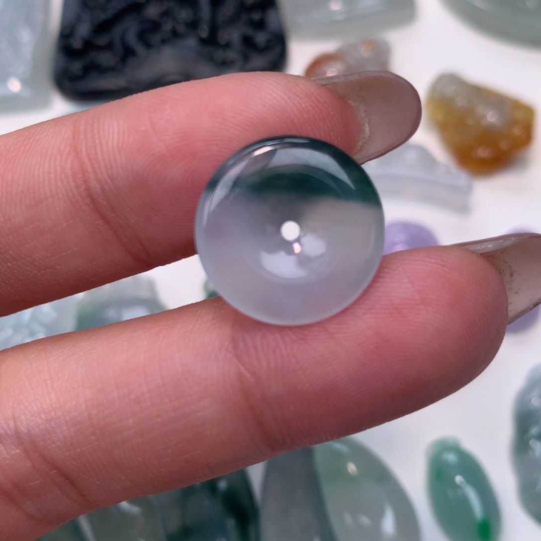 翡翠未镶嵌颈饰飘花牌安扣