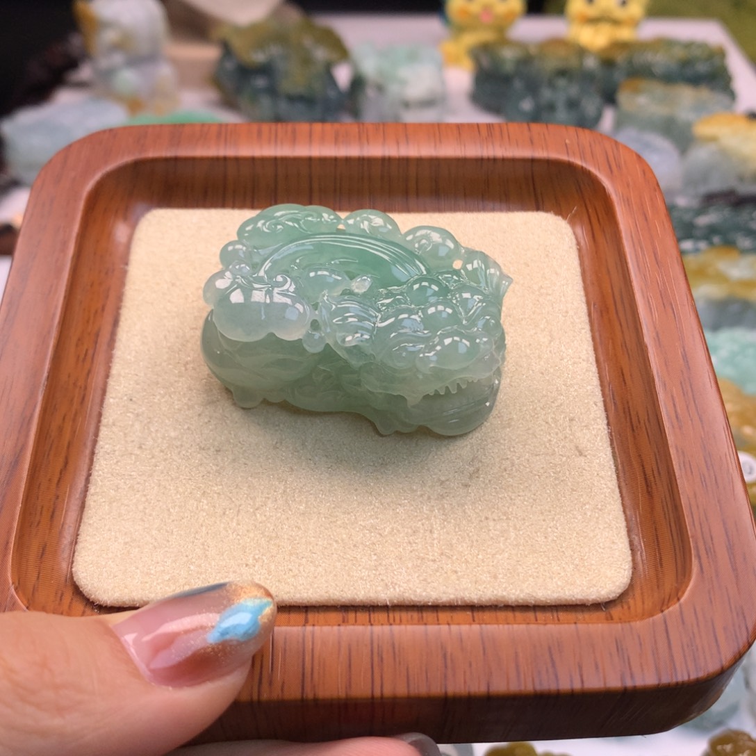 翡翠未镶嵌颈饰翡翠貔貅3