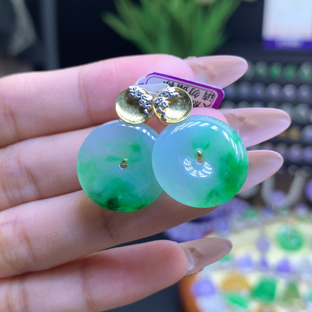 翡翠颈饰18K金镶嵌天然