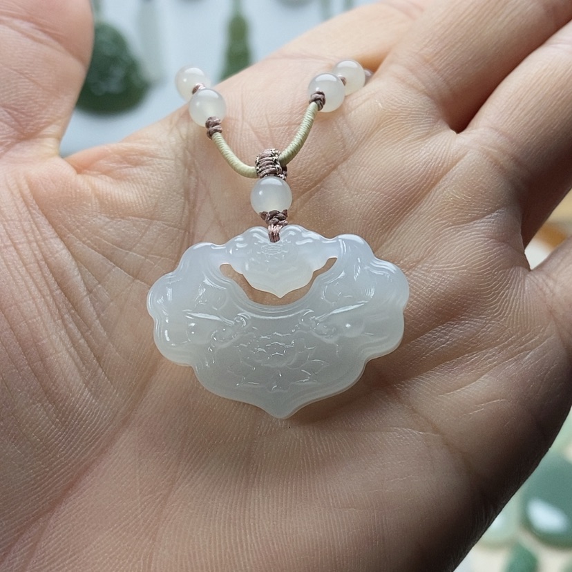 【闪购商品】颈饰未镶嵌和田玉