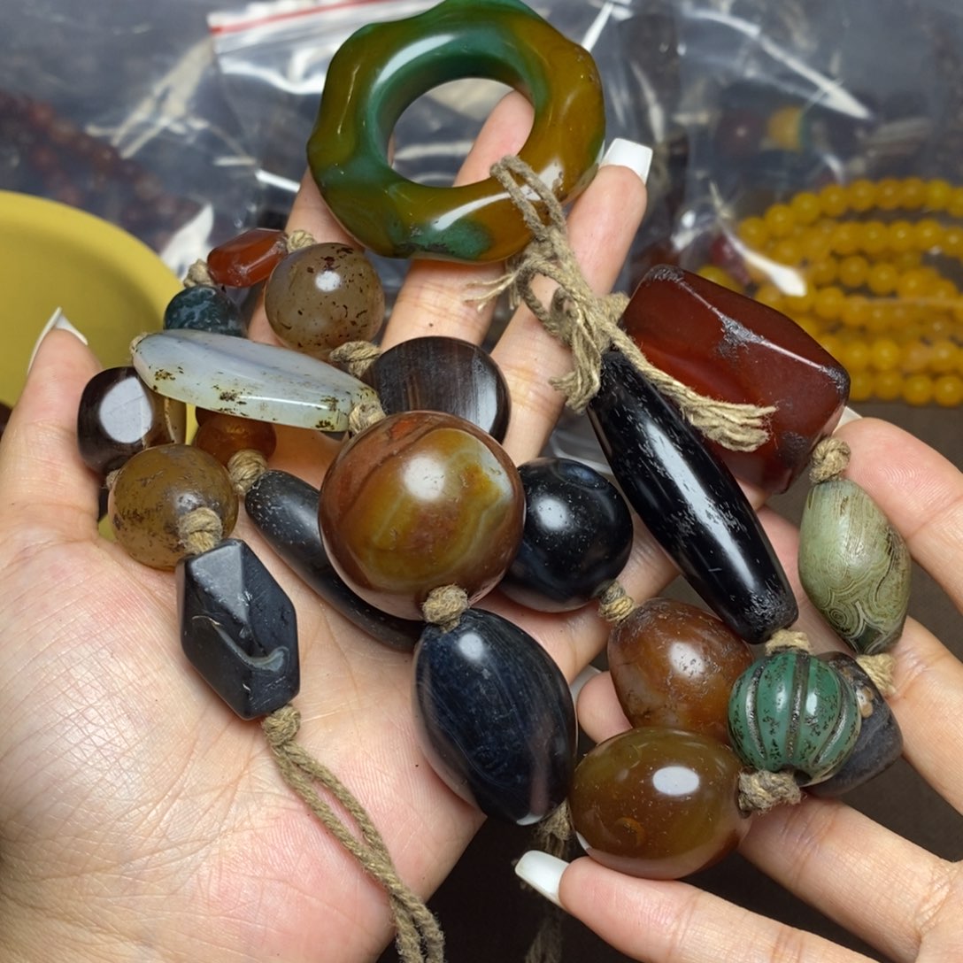 玛瑙/玉髓颈饰未镶嵌
