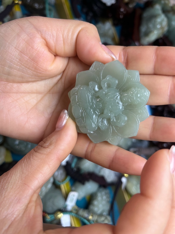 和田玉观音吊坠挂件