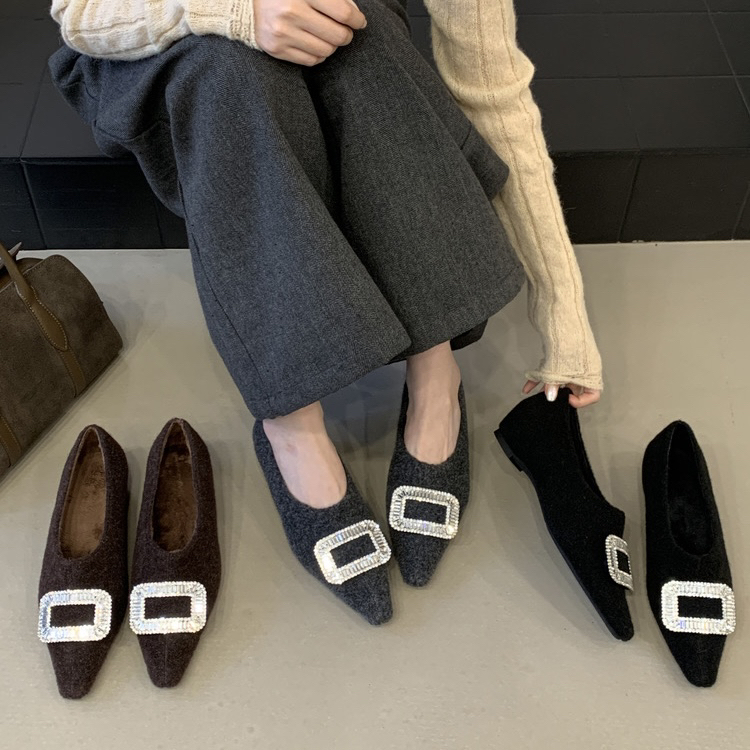 2025年秋冬季新款尖头水钻方扣加绒呢子浅口单鞋女内增高平底鞋