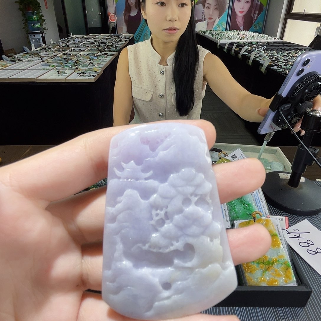 颈饰未镶嵌翡翠一