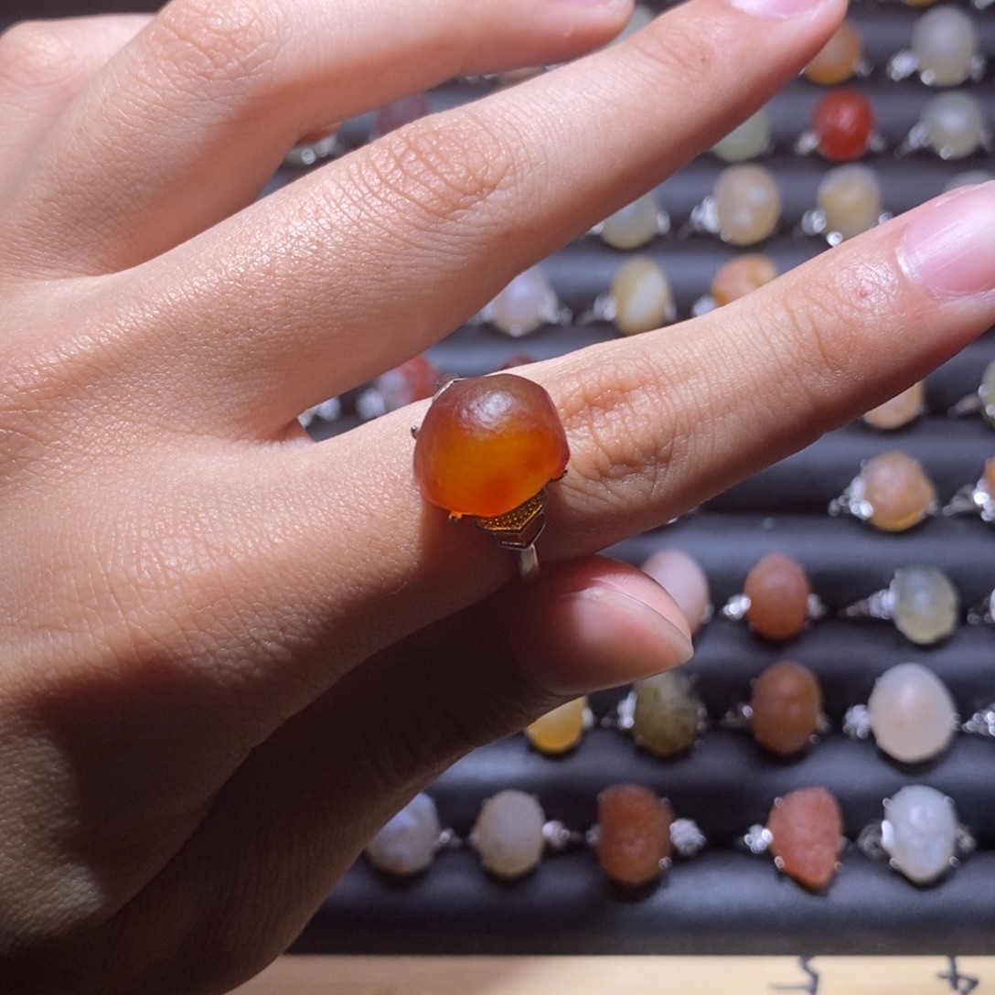 煜***儿玛瑙/玉髓合金戒指