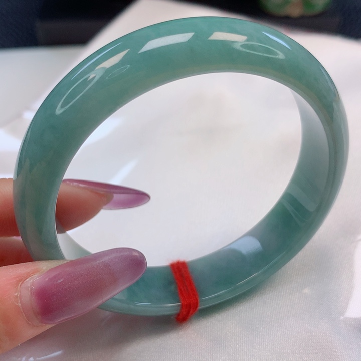 翡翠手镯未镶嵌59圈