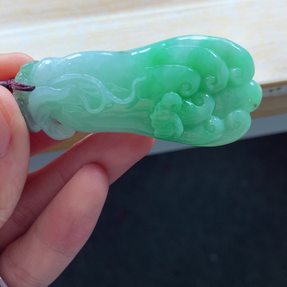 翡翠颈饰未镶嵌吊坠