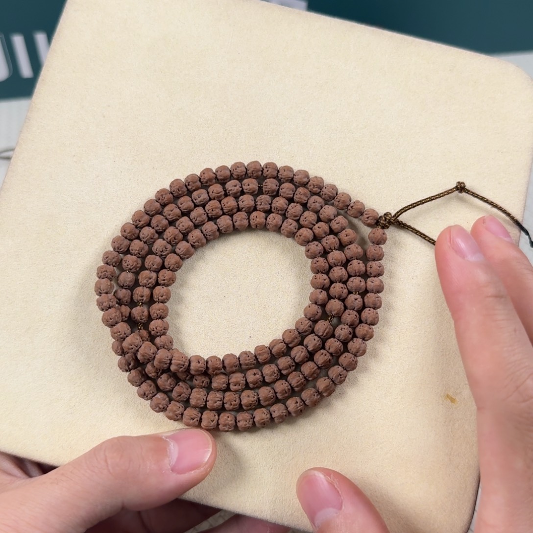 青***衣吊坠金刚菩提佛手108