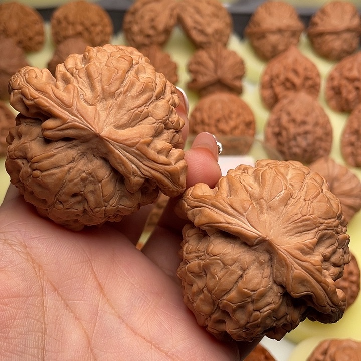 文玩核桃吊坠雄****司龙鼎