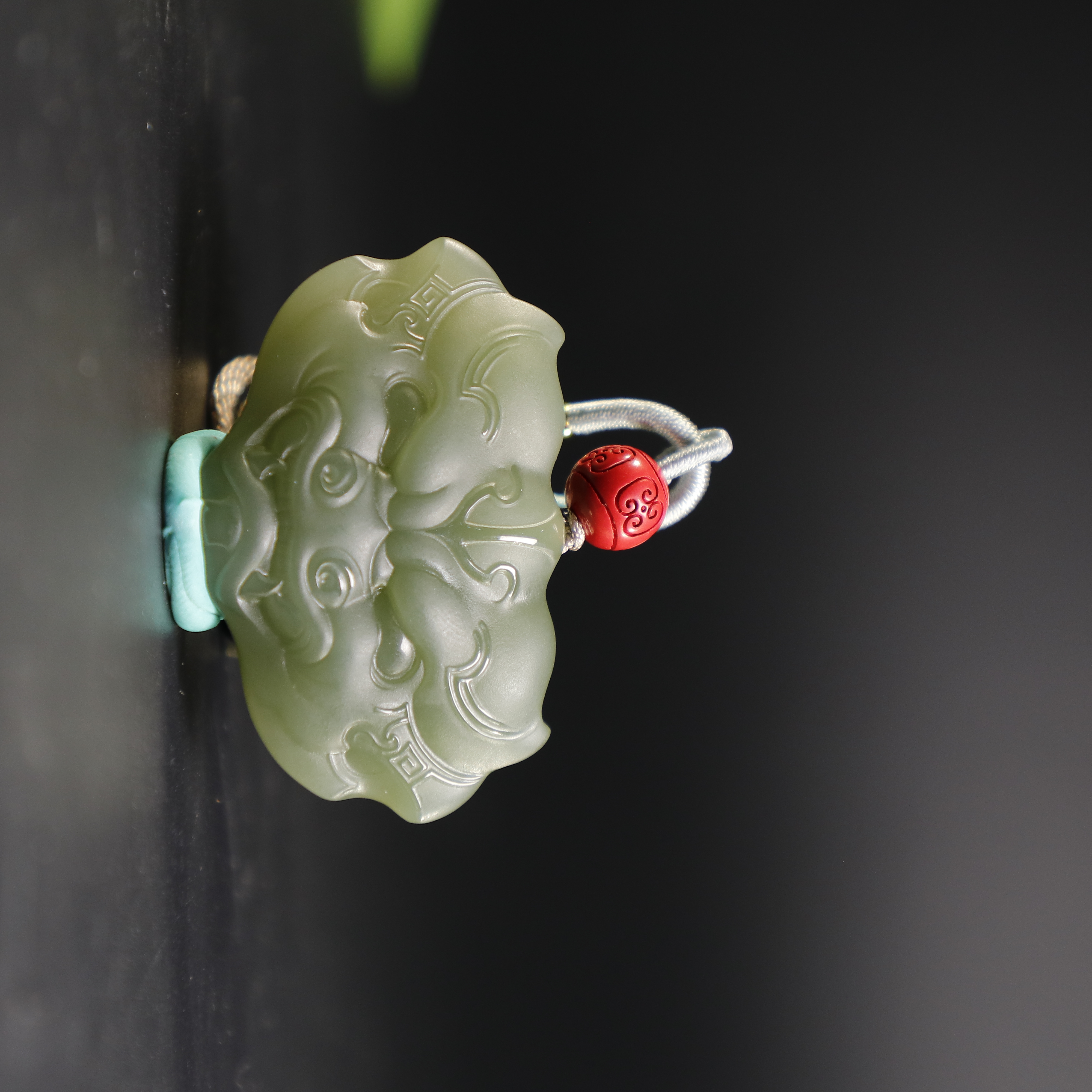 lot8817 和田玉晴水兽面纹挂件/云南典藏