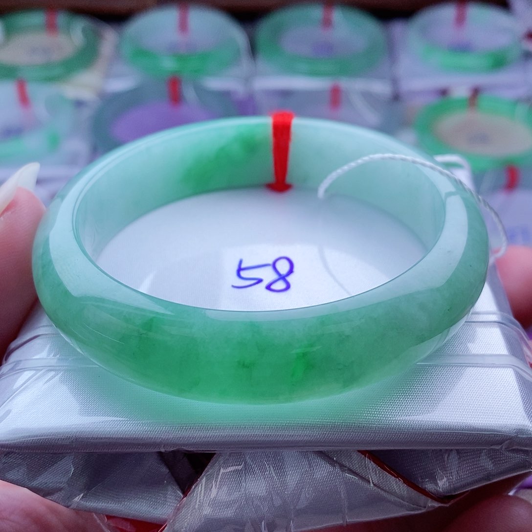 翡翠手镯未镶嵌0753阳绿牵挂高贵优雅艳丽