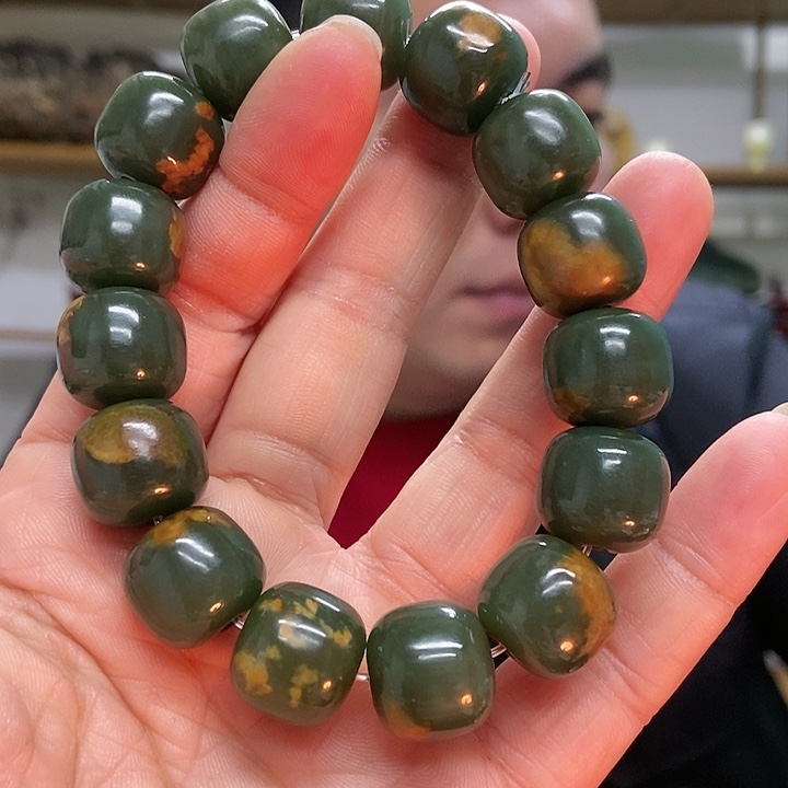 岫岩河磨玉（透闪石质玉）手串未镶嵌无*谓