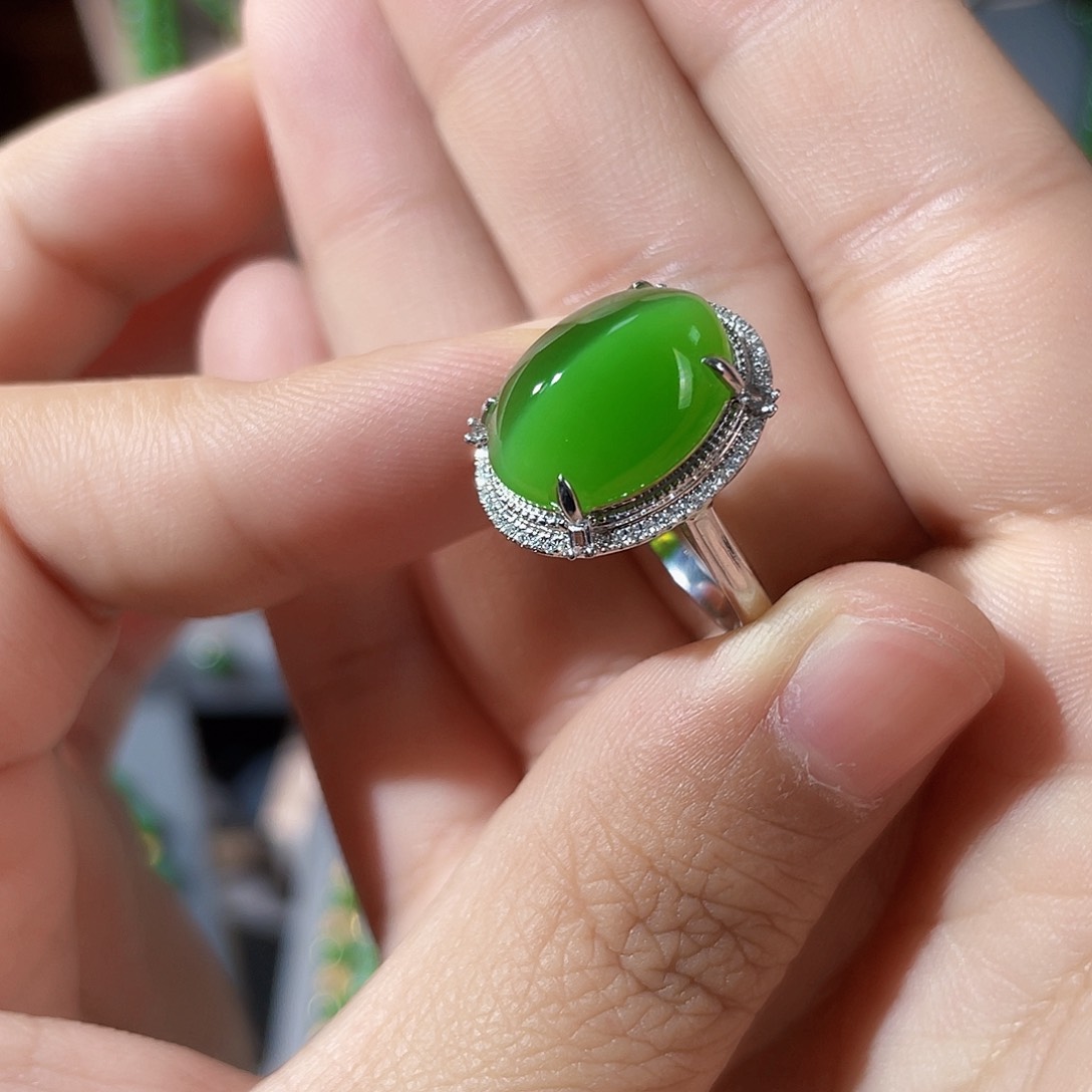 和田玉（碧玉）吊坠18K金镶嵌