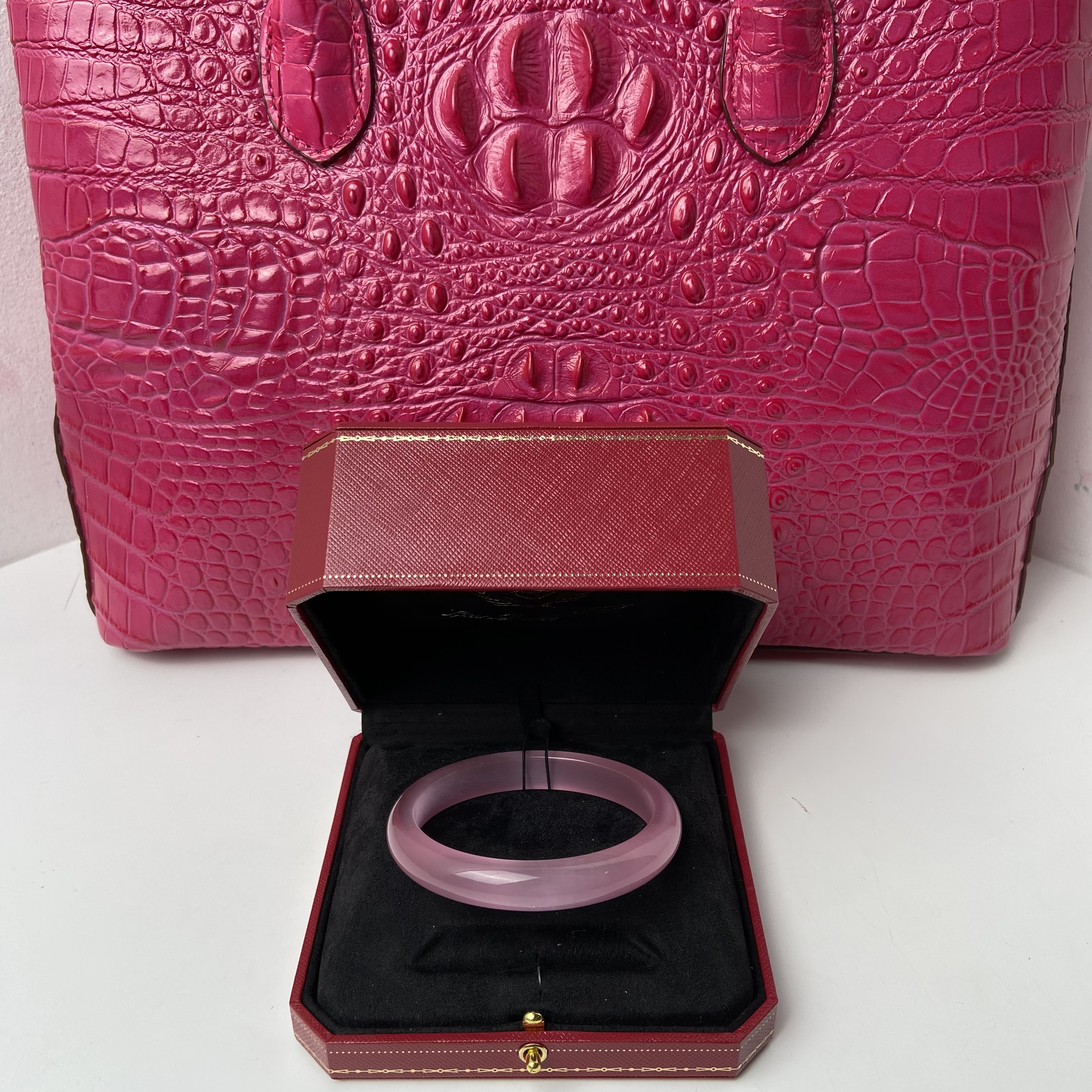 3663手镯--收藏级轻奢时尚设计首饰送礼盒（多样性发货）