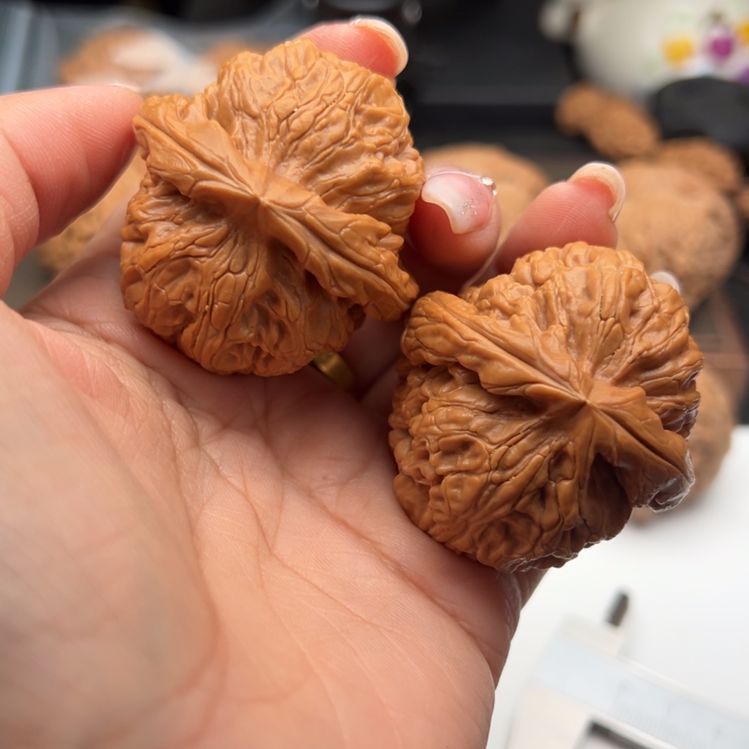 文玩核桃把件红锦鲤45