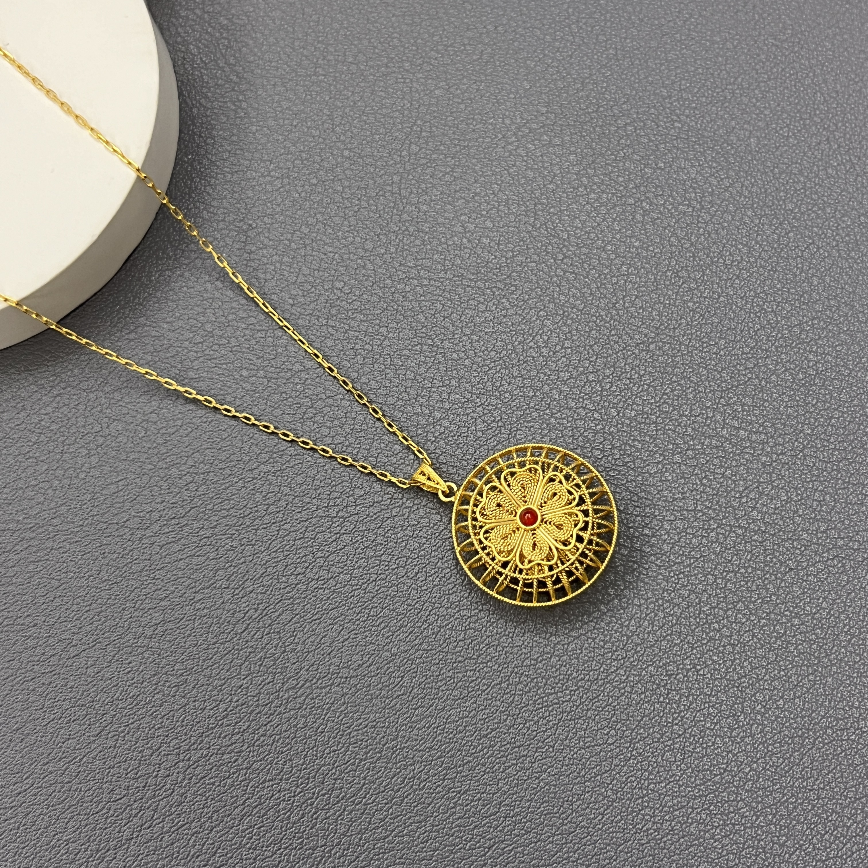 【5.27特惠不退换】古法镂空花套链 黄金足金品质多样性发一！